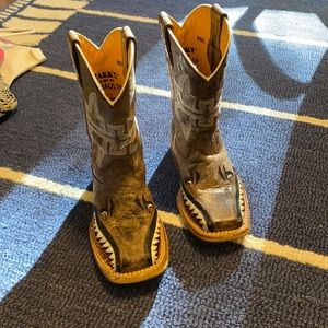 Tin Haul boots boys size 12